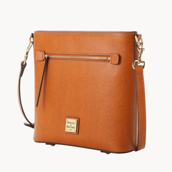 Dooney & Bourke Borsa A Tracolla Saffiano In Pelle Rivestita – Zip Crossbody Con Tante Tasche – Colore Classico